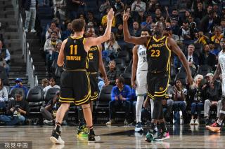 法国队略占 法国队略占