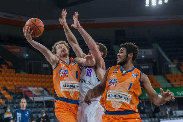 为总决赛举 为总决赛举